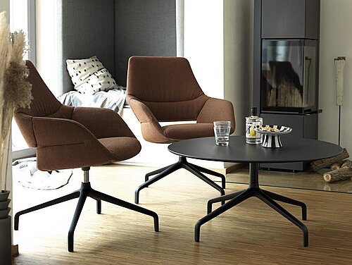 Occo lounge chairs in living space, relaxation setting