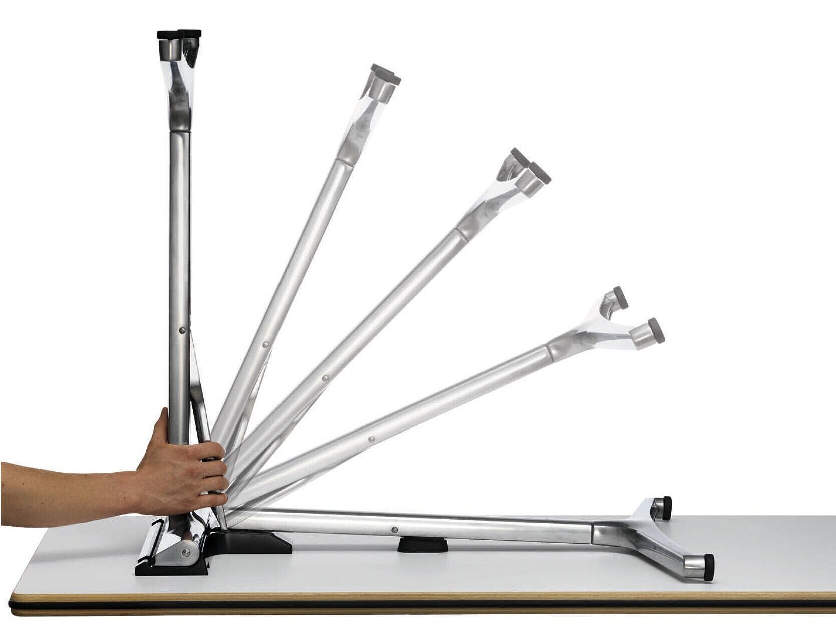 mAx table, cut-out, folding legs mechanism in motion